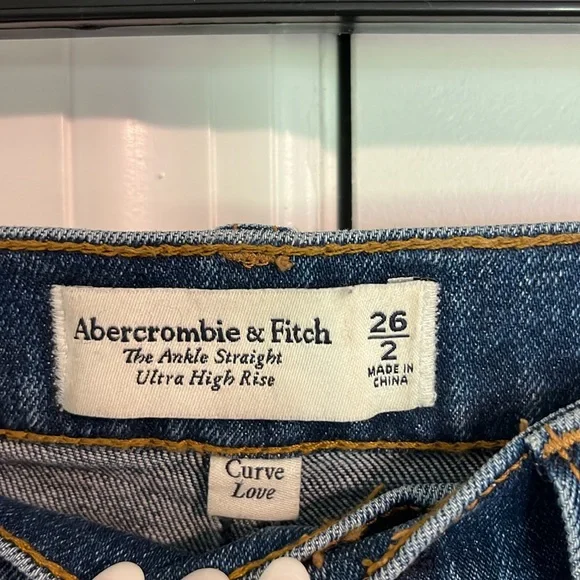 Abercrombie & Fitch Curve Love Ultra High Rise Ankle Straight Jean - Size 26/2 - Picture 12 of 12